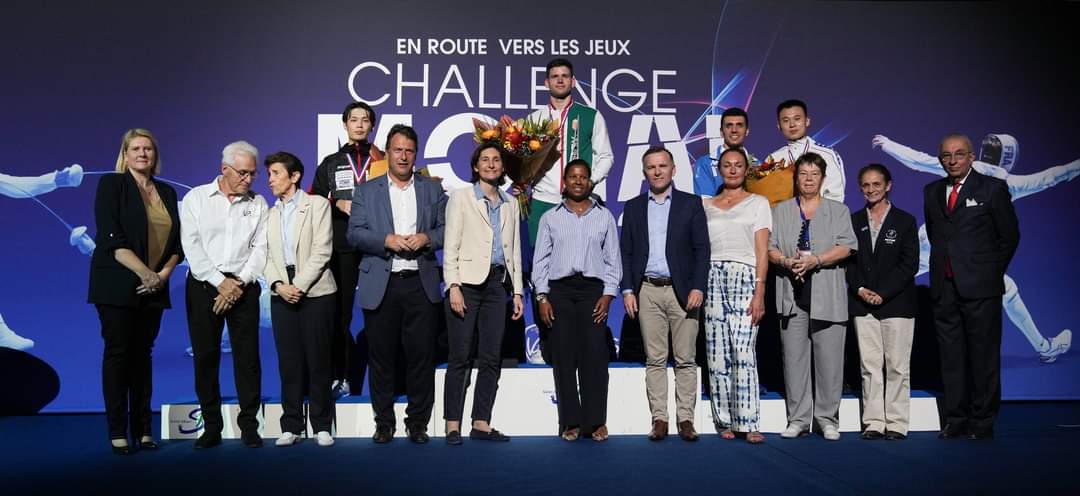 ffescrime's tweet photo. GERGELY SIKLOSI VAINQUEUR DU MONAL 💥🏆🥇

Félicitations à notre nouveau vainqueur du Challenge Monal 2024. 
Le Hongrois a battu le Japonais Masaru Yamada 15-9. 
Wang Zijie 🥉
Di Veroli Davide 🥉

Bravo ! 👏

#Escrime  #ChallengeMonal https://t.co/ybmYrZ10GS