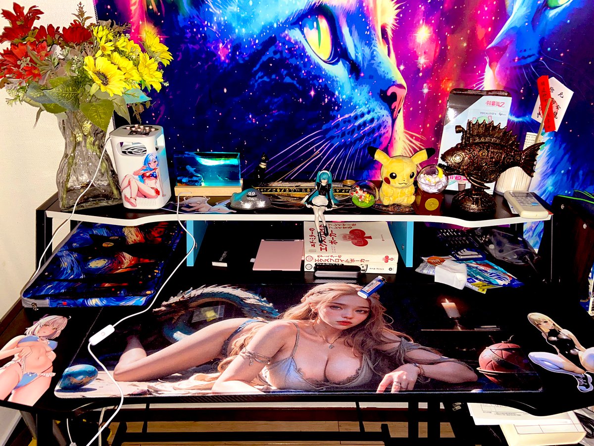 デスク周りが仕上がりつつある