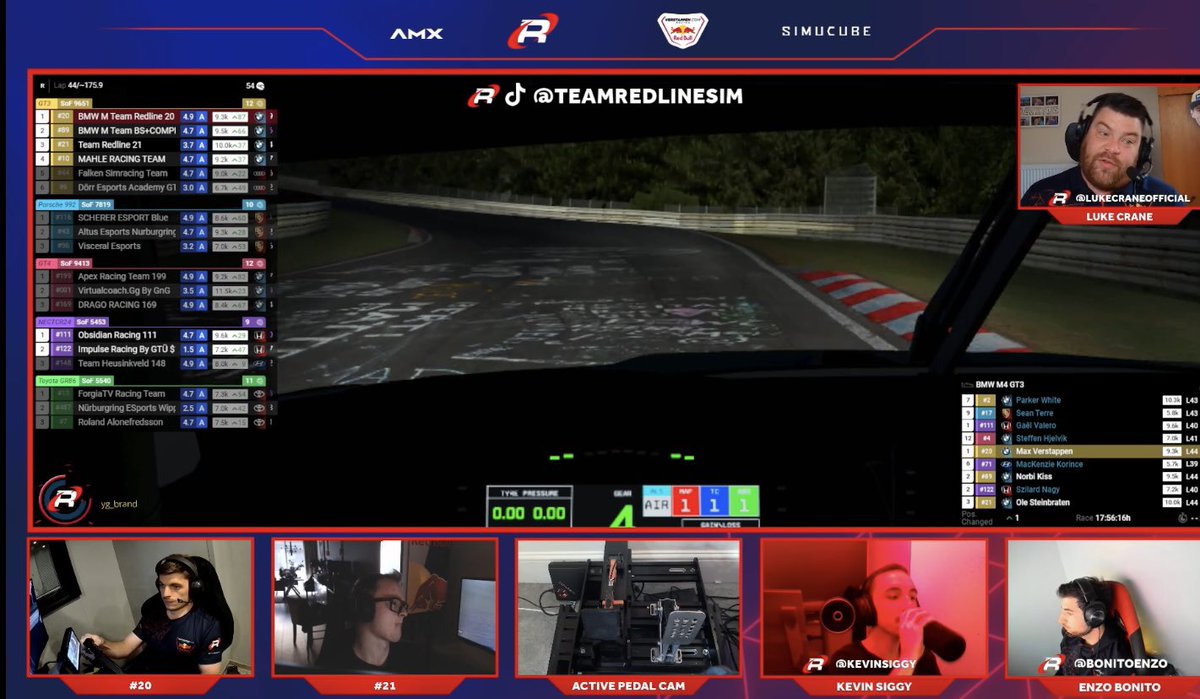 TearOffFR's tweet photo. Il est bien là 😭

Max Verstappen est actuellement au volant et prend part aux 24H du Nürburgring avec sa Team Redline sur iRacing !

Et devinez quoi, il est pour l’instant 1er, logique 🤷‍♂️

#F1 #ImolaGP https://t.co/NTglZltP8O