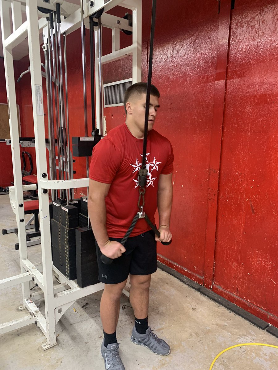 Coach_SHusband's tweet image. Find a way to get better every day. MacArthur Generals line of scrimmage training. @GoBigRedFB #FireAnts24 #AGap