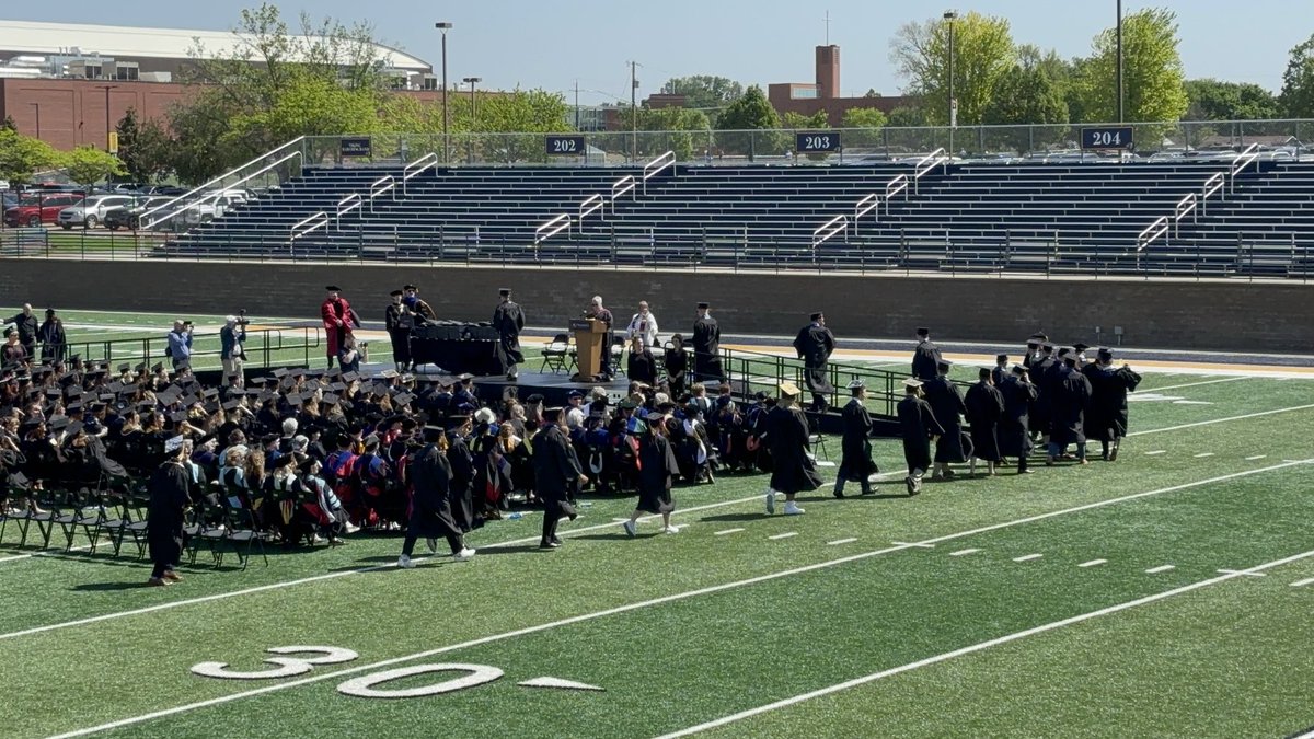 Graduation at THE ⁦@AugustanaSD⁩ couldn’t be more proud of this group of @augiefb seniors🙌. Champions now and for the next chapter in life⚔️🏆👨‍🎓 #FightOn #Finish #Vikes4Life