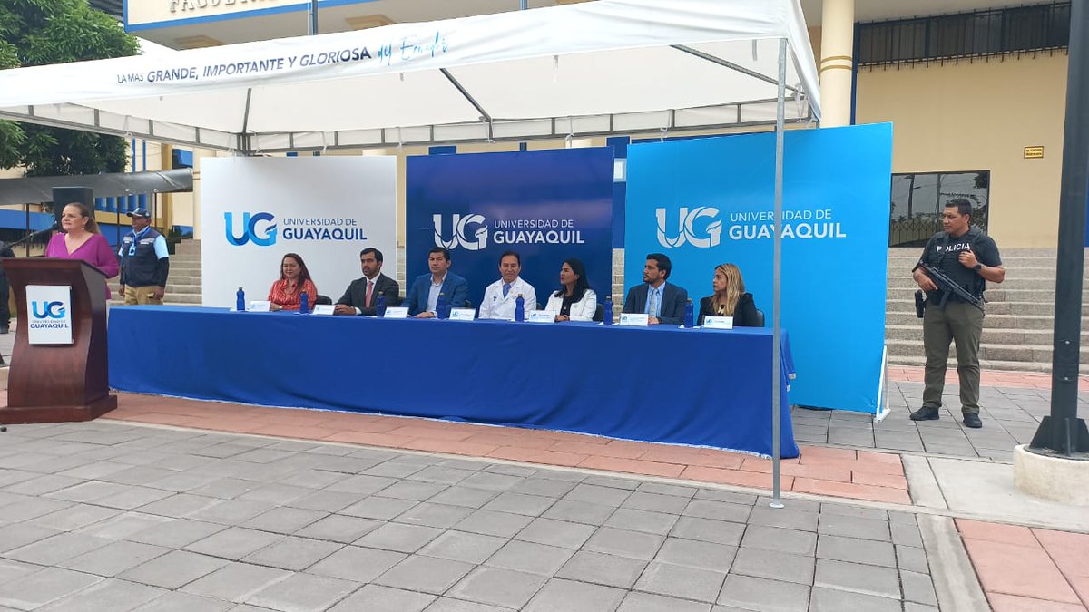 MoiraCastellano's tweet photo. Parte de ese gran equipo humano son: Dr. Jorge Elías Daher Nader; Dra. Giovanna Elizabeth Albán Jácome; Dra. Ada María Hernández González; Lcda. Carmen Alexandra Sánchez Hernández; Psi. José Fernando Apolo Morán. https://t.co/l3zeqNbYZY