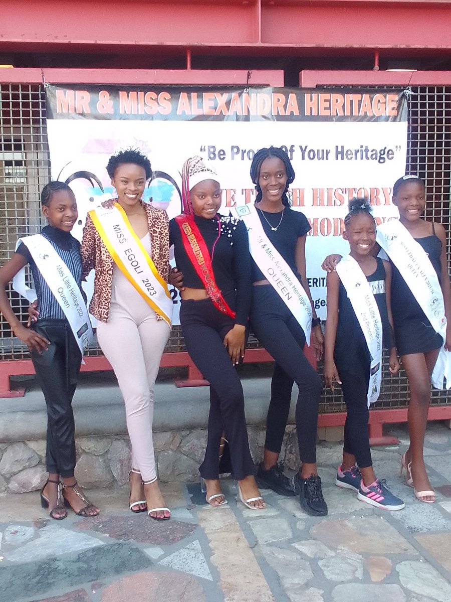 GomoraHasRisen's tweet image. We learnt all the secrets of modelling with Mr &amp;amp; Miss Heritage Alexandra at their exclusive workshop, joined by Miss Egoli Lihle Lee Mthembu &amp;amp; Businesswoman Tapiwa Mutizira. 
Was a must-attend for all aspiring models!

#ModellingWorkshop #PhoenixAlexandra #MrMissHeritageAlexandra
