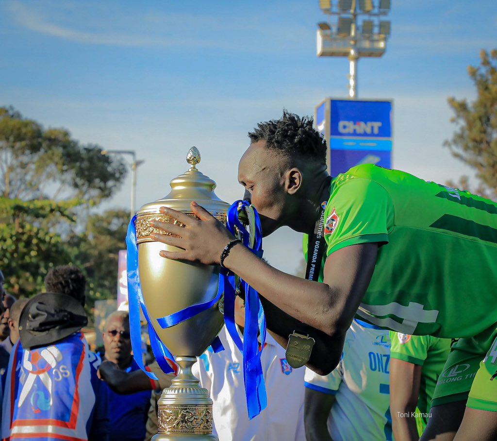 To God be the glory 🙏 We are @UPL champions 🥳🥳🥳 Heartful thanks to all the #Jogoos for rallying behind us 🐓💪🏻💙 We go again next season 💯 📸@tonieazi