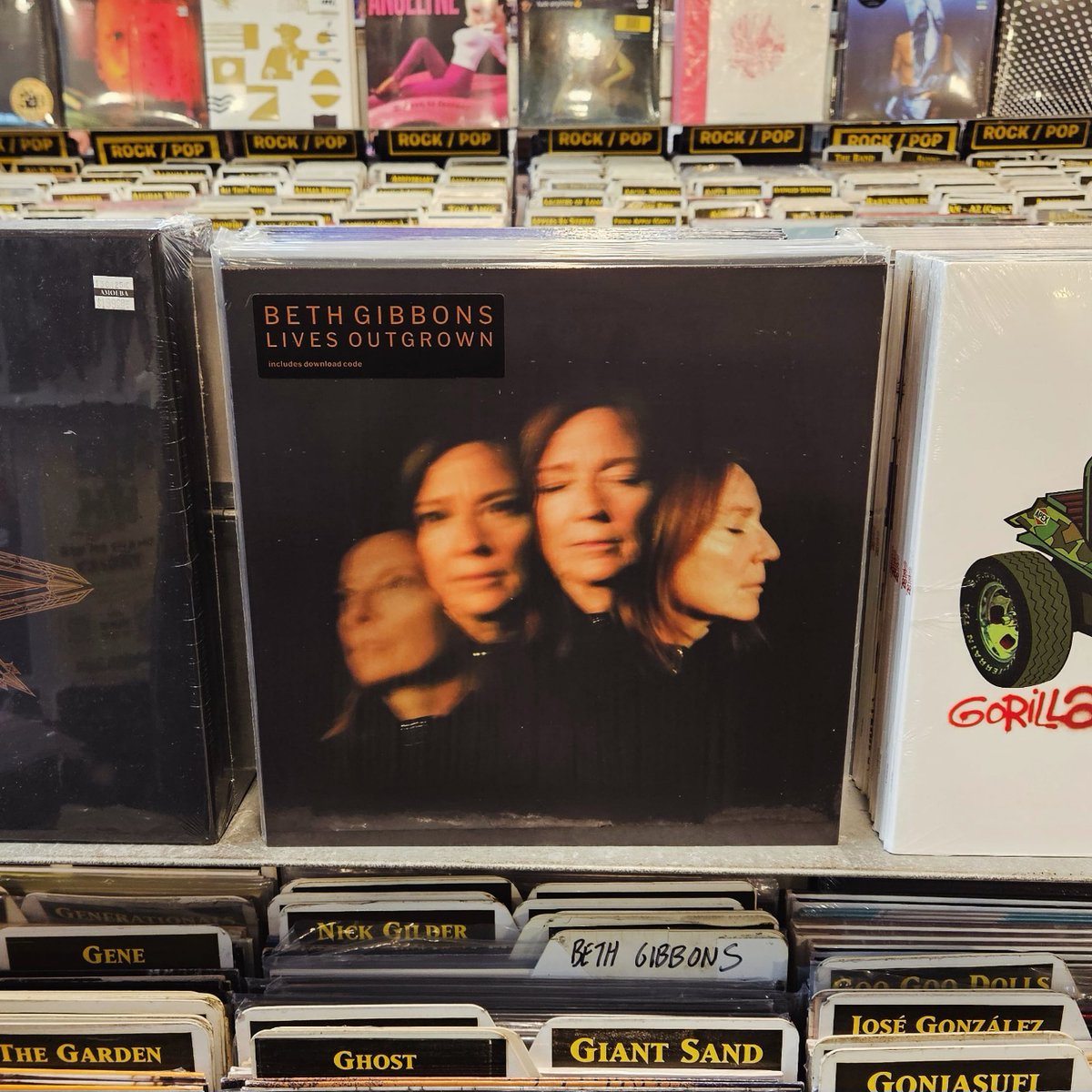 .@realbethgibbons of @Portisheadinfo just released a new solo album! Her voice has exceptional power and the arrangements are layered, haunting, and affecting. 'Lives Outgrown' is out now via @Dominorecordco on CD, deluxe CD, and vinyl. Get it here: bit.ly/2UhTqcp
