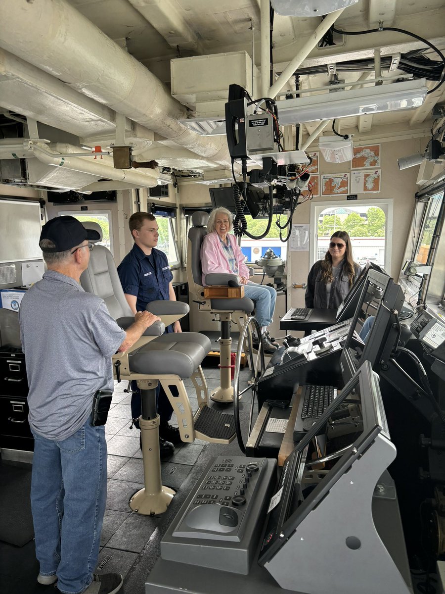 #USCG MSU Cleveland Open House https://t.co/w01uWWueT9