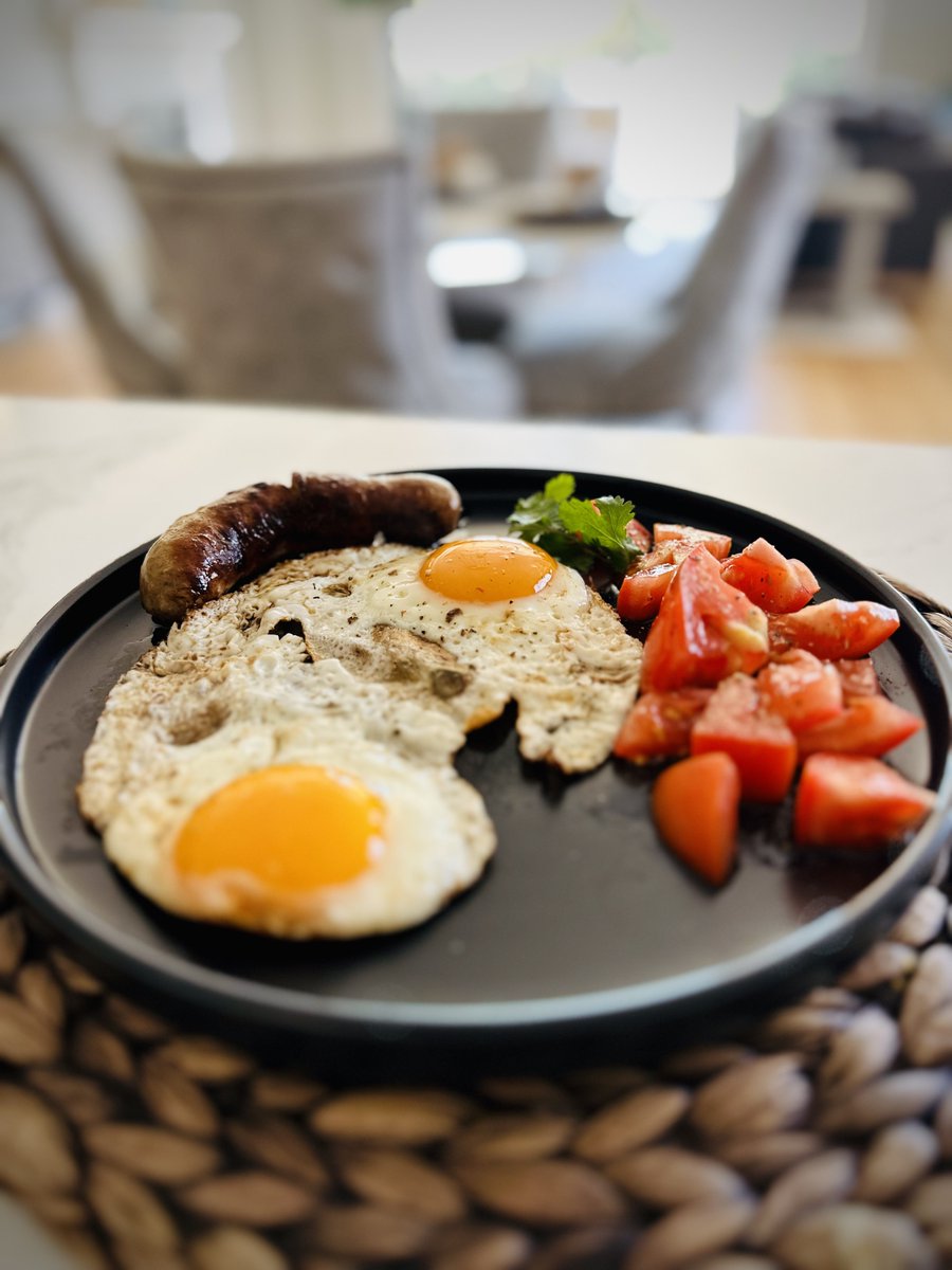 joel_valencia's tweet image. When you’re on the edge, everything becomes crystal clear. When one more moment can cause your extinction, your soul listens! Do what no one else is willing to do and everything will change!#glorioussaturday #breakingfast