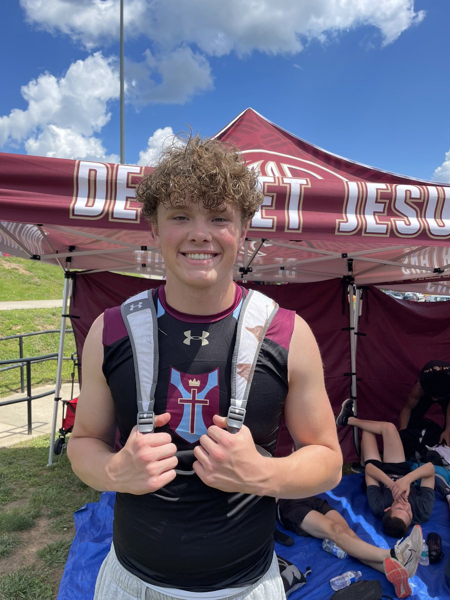 DeSmetTrackXC's tweet photo. Return to State!!! Junior Liam Russo finishes 2nd in the 110m High Hurdles at Sectionals to punch his return ticket to the State Meet!  

He ran 15.17, more than .3 faster than his season best and only .01 off his PR from the State Finals last year.  On to State!  @LiamRusso4 https://t.co/L5URJ6L0MX