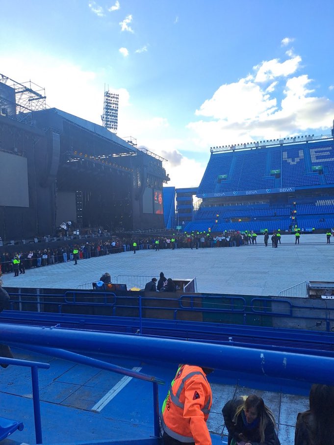 📣| así se ve el estadio Vélez por dentro, con fans ya entrando al recinto! #FITFWTBuenosAires