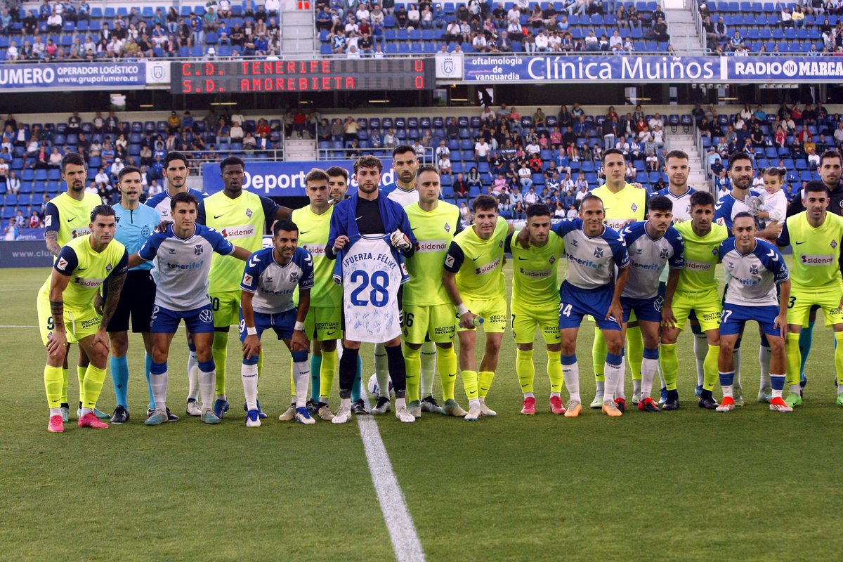 TODOS A UNA. FUERZA, FÉLIX. ❤️ @CDTOficial 🤝 @SDAmorebieta #LALIGAHYPERMOTION #TenerifeAmorebieta