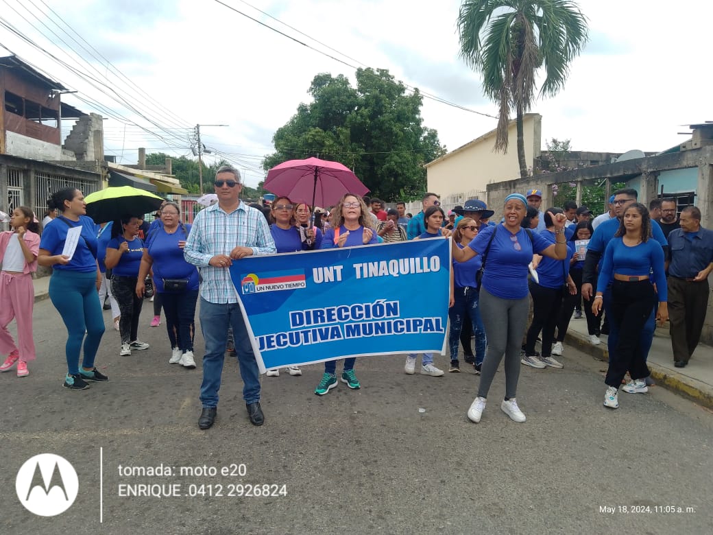 UNTinaquillo's tweet photo. #18 de mayo. UNT Tinaquillo siempre solidario con la Unidad de Venezuela, se encuentra desplegado en las calles junto a nuestros dirigentes Regionales y Municipales en una relevante actividad liderada por nuestro Presidente Regional @VillanuevaUNT.

🧵 https://t.co/xoejik629v
