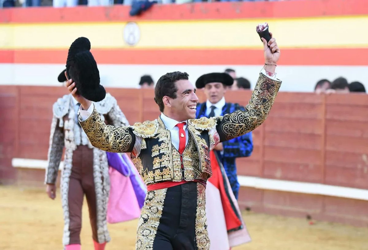 FESTEJOS,- Oreja para Adrián Centenera en la Semifinal del Circuito de Madrid por <a href="/franciscolarrad/">Francisco L.P.</a> @madridcircuito <a href="/adriancenteper/">Adrián Centenera</a>     burladero.tv/festejos/2024/…