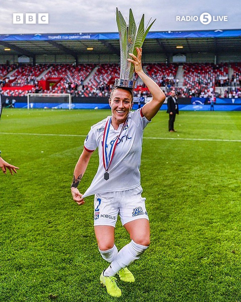 Lucy Bronze has now completed domestic football in three countries 🤩 🏴󠁧󠁢󠁥󠁮󠁧󠁿 Women's Super League x3 Women's League Cup x2 Women's FA Cup x2 🇫🇷 Division 1 Féminine x3 Coupe de France féminine x2 Trophée des Championnes 🇪🇸 Liga F x2 Supercopa de España Femenina x2 Copa de la Reina