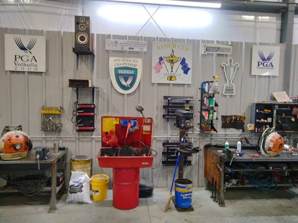 GCM_Magazine's tweet photo. Welcome to his world: Valhalla Golf Club head mechanic Jason Newman has been on the scene for each PGA Championship at the Louisville facility since the inaugural one in 1996 (plus Senior PGA Championships and the Ryder Cup). @jballard1 @PGAChampionship https://t.co/GBiRwl0HeB