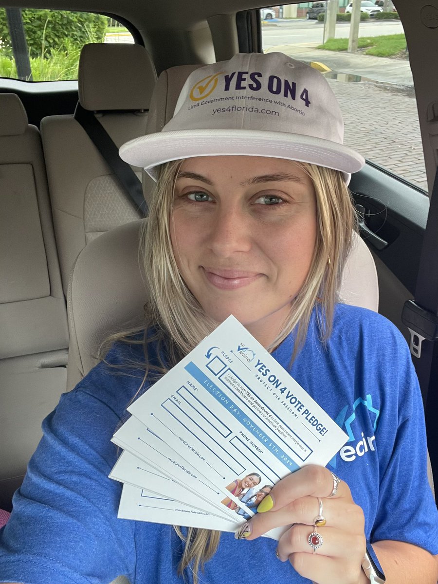 Loving my new @yes4florida swag!! Was out printing more pledge cards for @MiVecinoFlorida ‘s program to secure Hispanic voter support for Amendment 4.🤍 20% of the voters we’ve talked to are undecided on how they’ll vote on 4.🗳️ FACE-TO-FACE convos is how we move these voters💪🏼