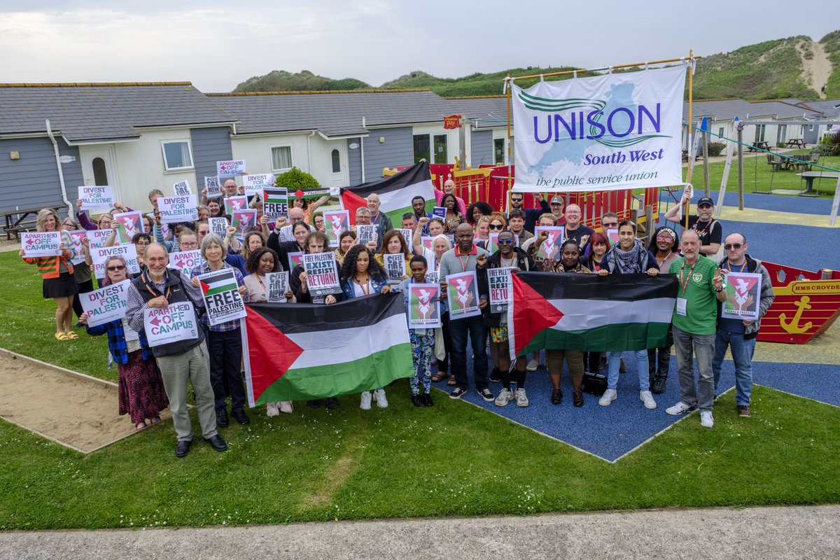 UNISONSW's tweet image. Our Get Active and Regional Council delegation send solidarity to the people of Palestine 🇵🇸✊🏼

📸 @jesshurdphoto