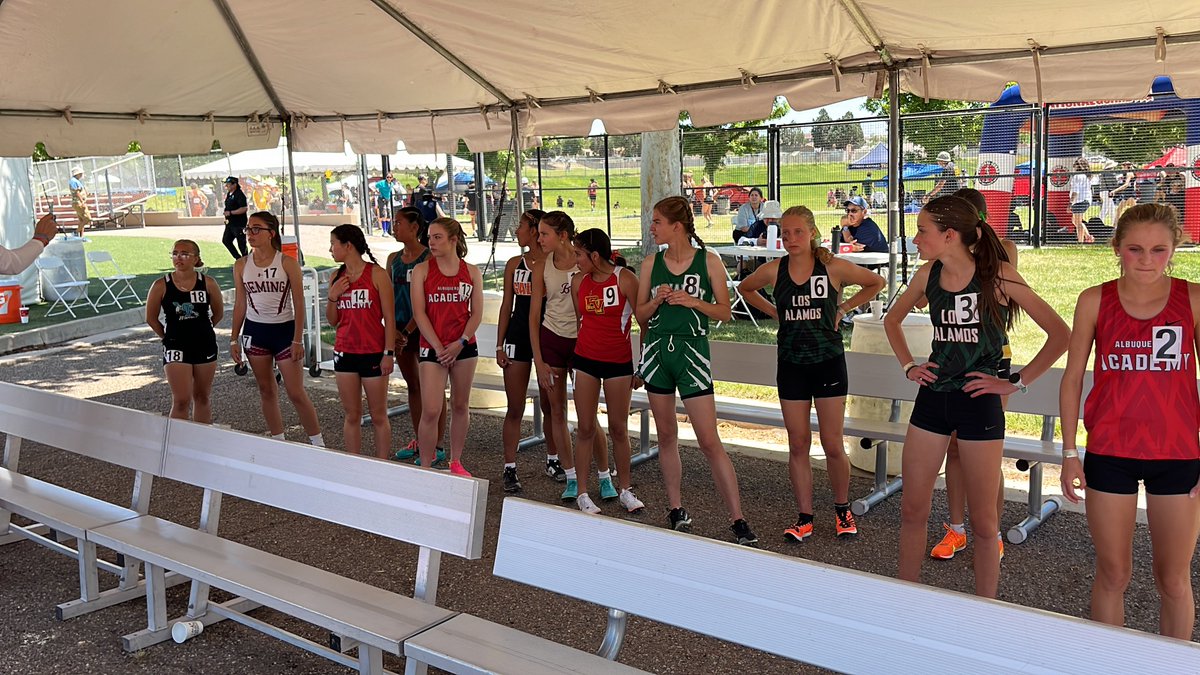 Neveah Cachora is up next for Española Valley in the 3200M. It’s hot, and this race is definitely going to be a challenge