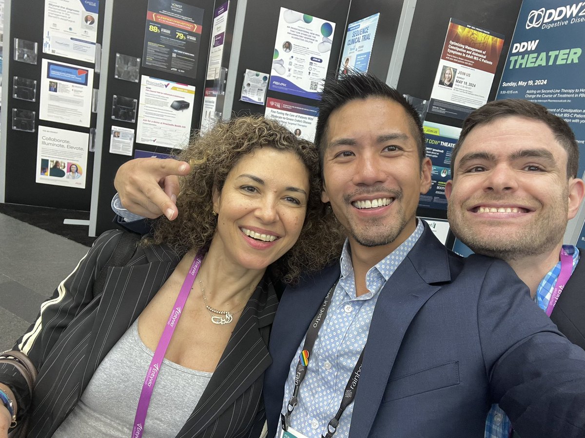 Day 1 @DDWMeeting poster session time & running into my chief @WRayKimMD (his bow tie was on point …I wonder if he tied it himself 😁) And the amazing @DCharabaty who inspired me to enter this field And my friend @agoldowskymd I’m so excited to intro him tmrw at his talk!