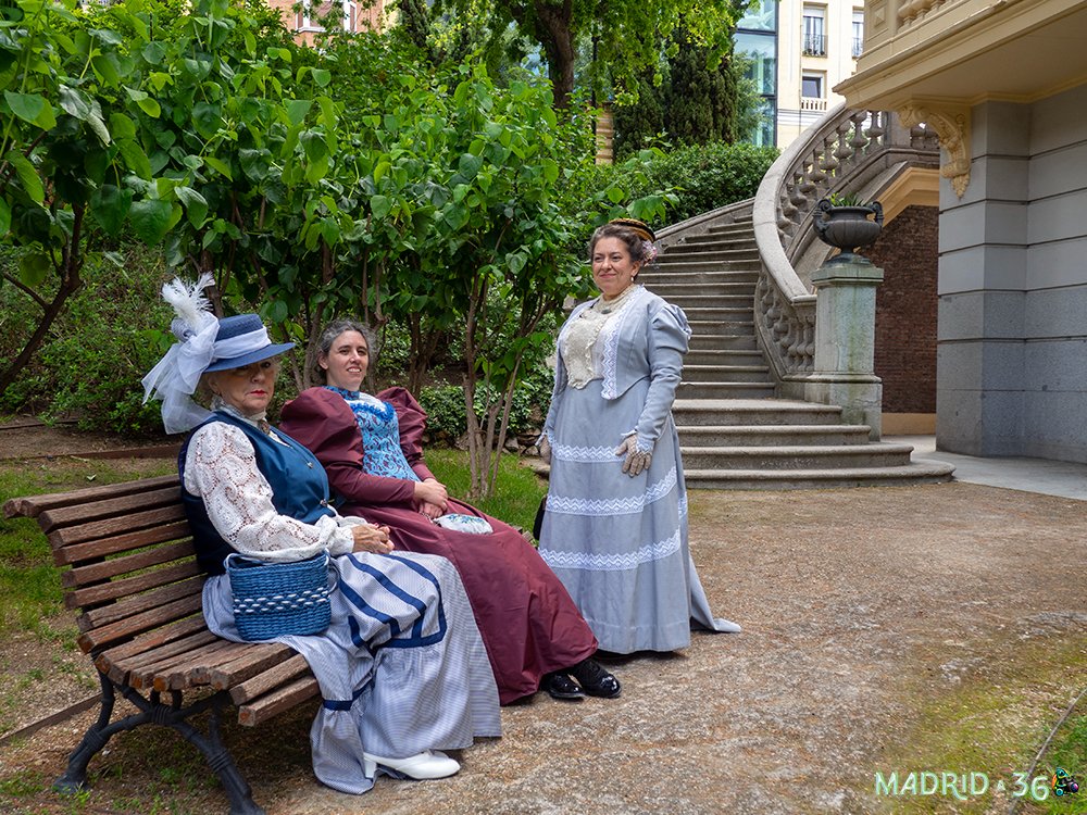Anacronicos's tweet photo. Mil gracias a todos los que nos habeis acompañado, fotografiado y etiquetado en este #DIM en el @Museo_Lazaro Ha sido una delicia veros @BagAlmo @Retratosviaje @madrida360 https://t.co/vtniuxl6zm