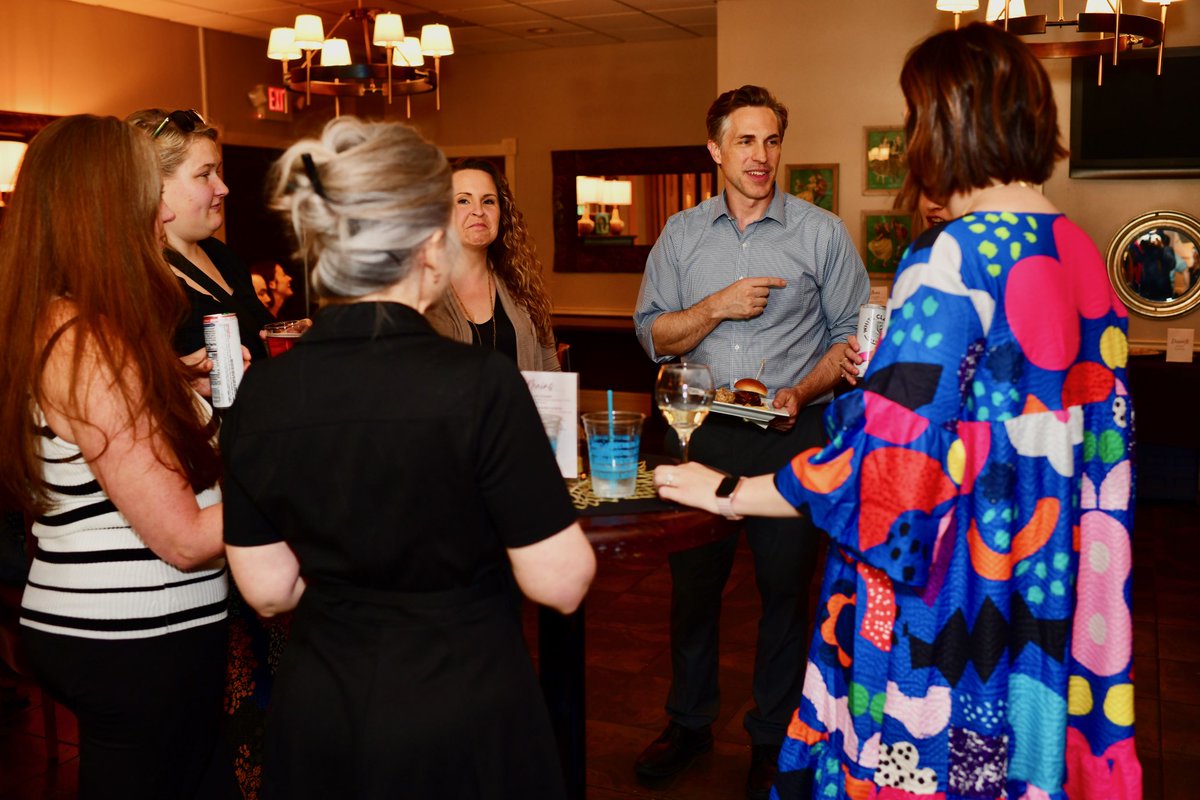 UW_MSKrad's tweet photo. Check out these awesome snapshots from yesterday's @UWiscRadiology MRI Team Social captured by @Biswal_Lab! 📸 #MRI #RadTeam @UW_MSKrad https://t.co/bPELMvlZLv