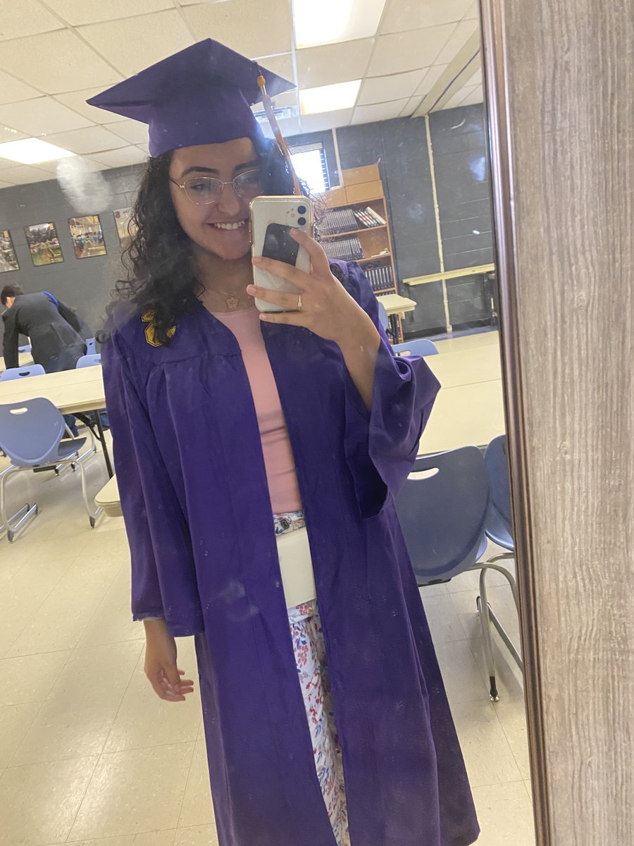 SENIOR SPOTLIGHT: Mariam Ramsis Mariam will be going to MTSU to study Biology-Psyiology. Her favorite memory was CPA, and she will miss her friends the most! @SmyrnaBulldog #onlyoneshs