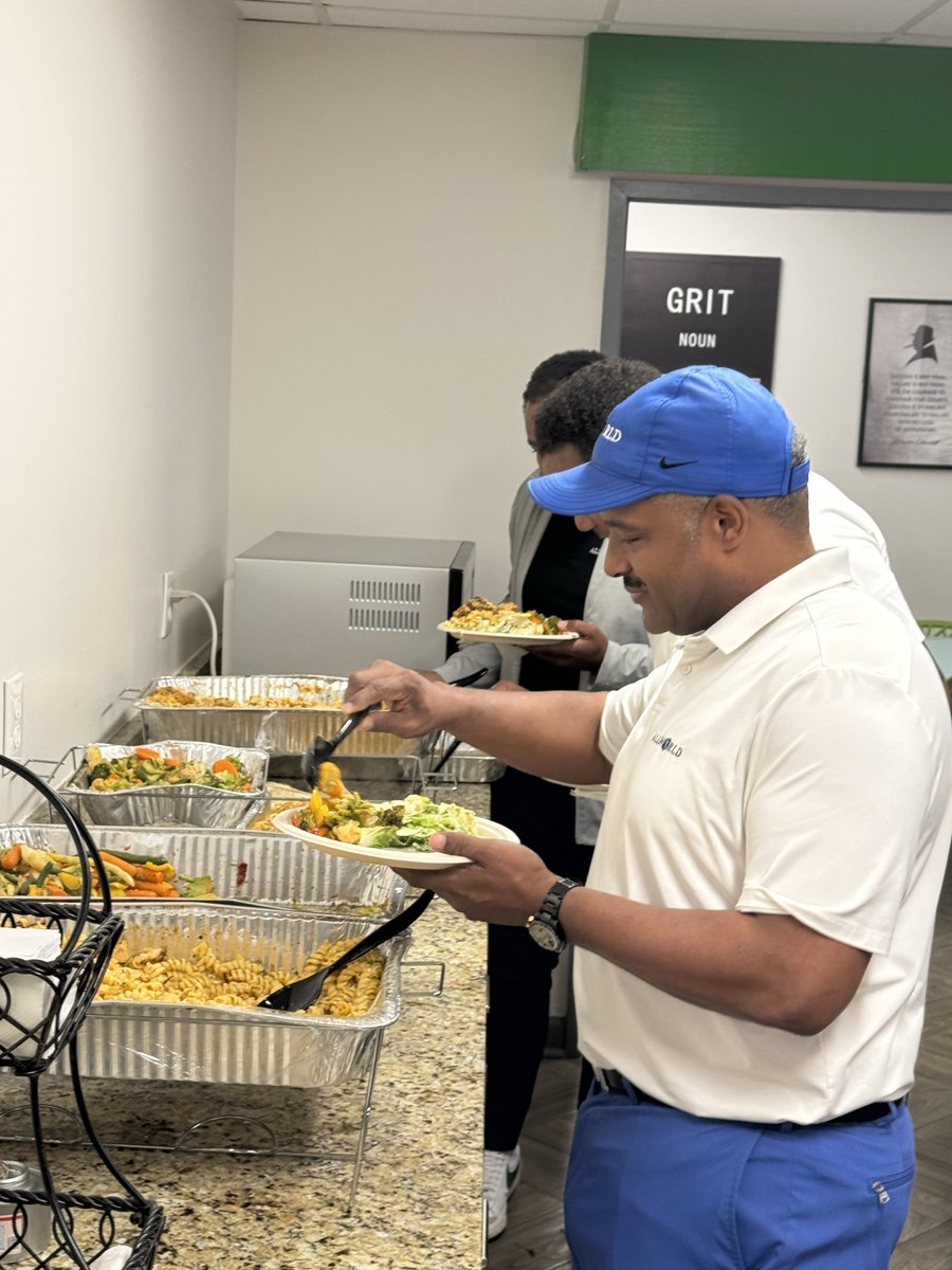 Allworld_PM's tweet photo. At Allworld, our actions are guided by how effective we are at taking care of our people, our environment, and our clients! This month’s 3rd Thursday Associate Luncheon was catered by Brain Foods Memphis and it was terrific! https://t.co/tJnupvbgP2