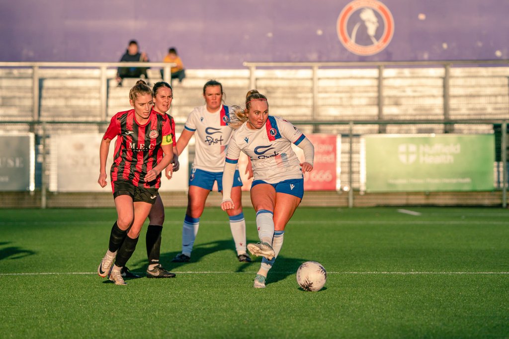 23/24 End of Season Awards 🏆 𝙄𝙣𝙩𝙧𝙤𝙙𝙪𝙘𝙞𝙣𝙜 𝙔𝙤𝙪𝙧... The Best Award (Chairman's) ✔️ Megan Clapinson @MeganStow 🙌 With thanks to @Awards_FC_ 🤝 #WeAreWanderers 🔴⚪