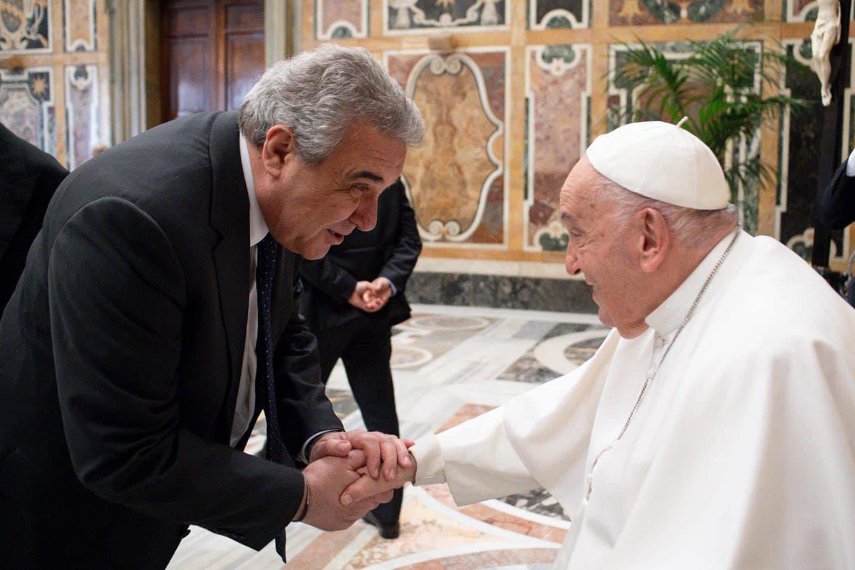 #LuigiSbarra: “Grazie al Santo Padre che oggi a Verona ha ribadito il valore assoluto della partecipazione nello sviluppo di una comunitá. Che sia il destino di un'impresa, di un territorio, di un'intera nazione, è solo costruendo insieme, attraverso il pieno coinvolgimento dei