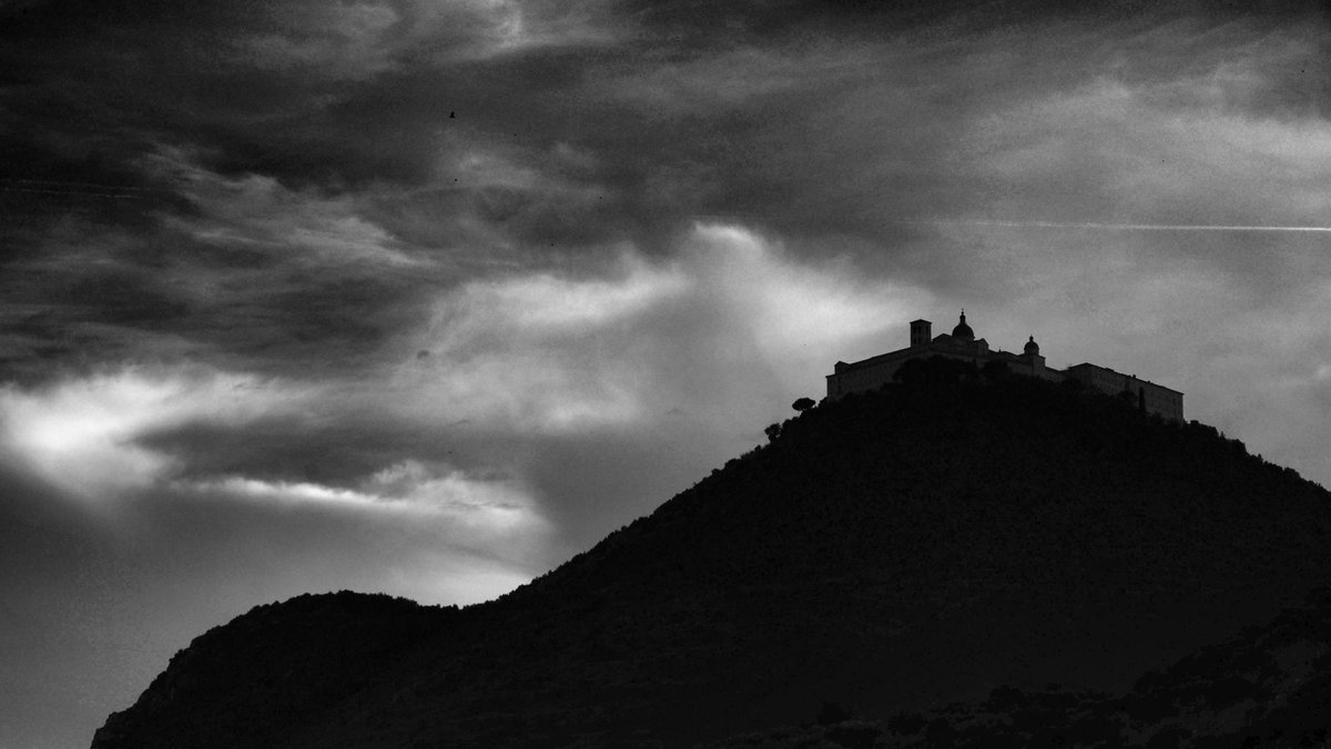 Dark sunset over the hell that was once Monte Cassino… now birds sing where shells once crashed across those rocky outcrops. #WW2 #Cassino80