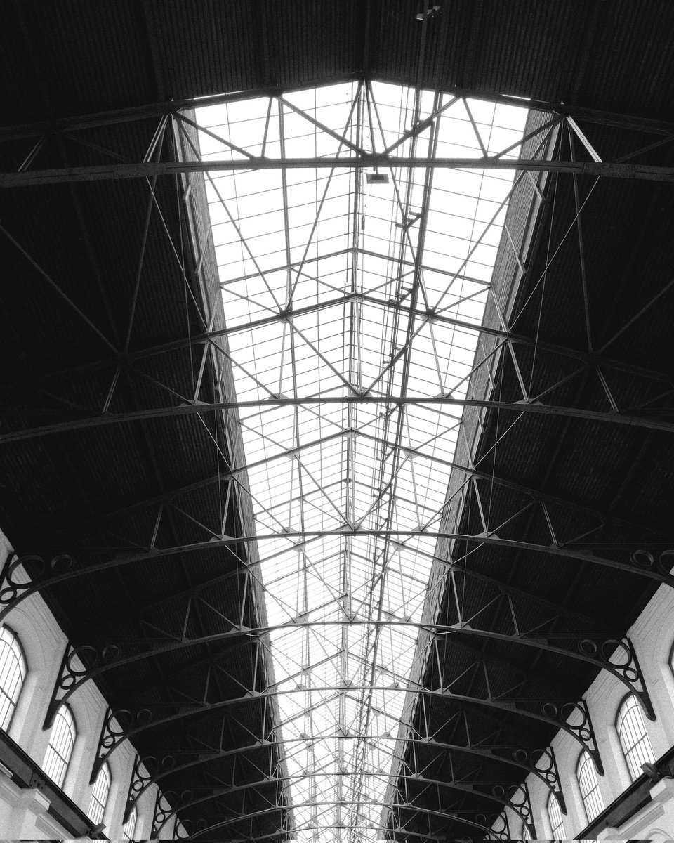 nya_zurc's tweet photo. Industrial steel .......#oldbilding #architecture #steelstructure #urbanphotography #streetphotography #cityphotography #cityview #citystrangers #cityescape #oporto #electricmuseum #trammuseum #photography #photo #photooftheday #photographer https://t.co/PfZejjFwQt