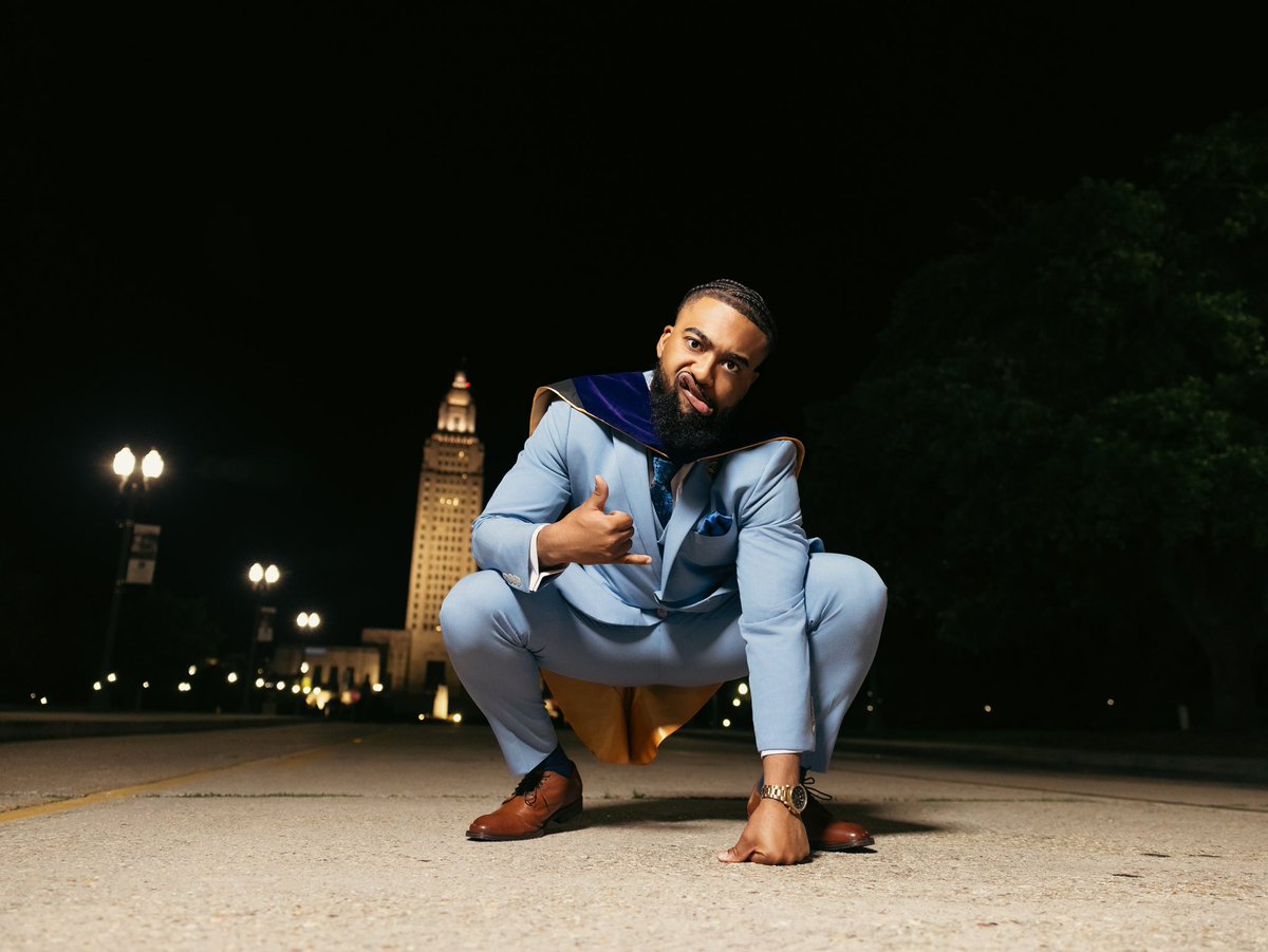 In a world of give and take, there aren’t many willing to give what it takes.

Brizjôn Duprí Wilright J.D. 🎓