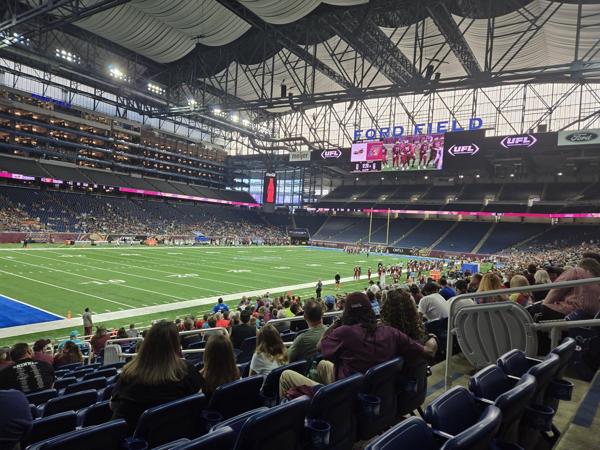 @EmptySeatsPics UFL showboats v panthers