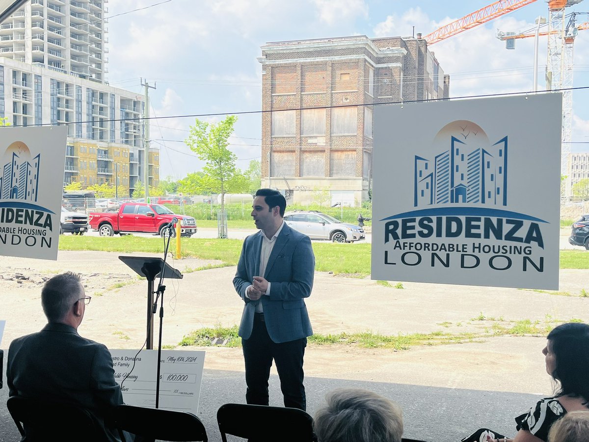 pfragiskatos's tweet image. London’s Italian community has always found ways to give back. This week I joined supporters of Residenza Affordable Housing London to celebrate their latest work: Residenza Victoria. This will mean close to 200 units of market and non-market housing at 88 Colborne St. #ldnont