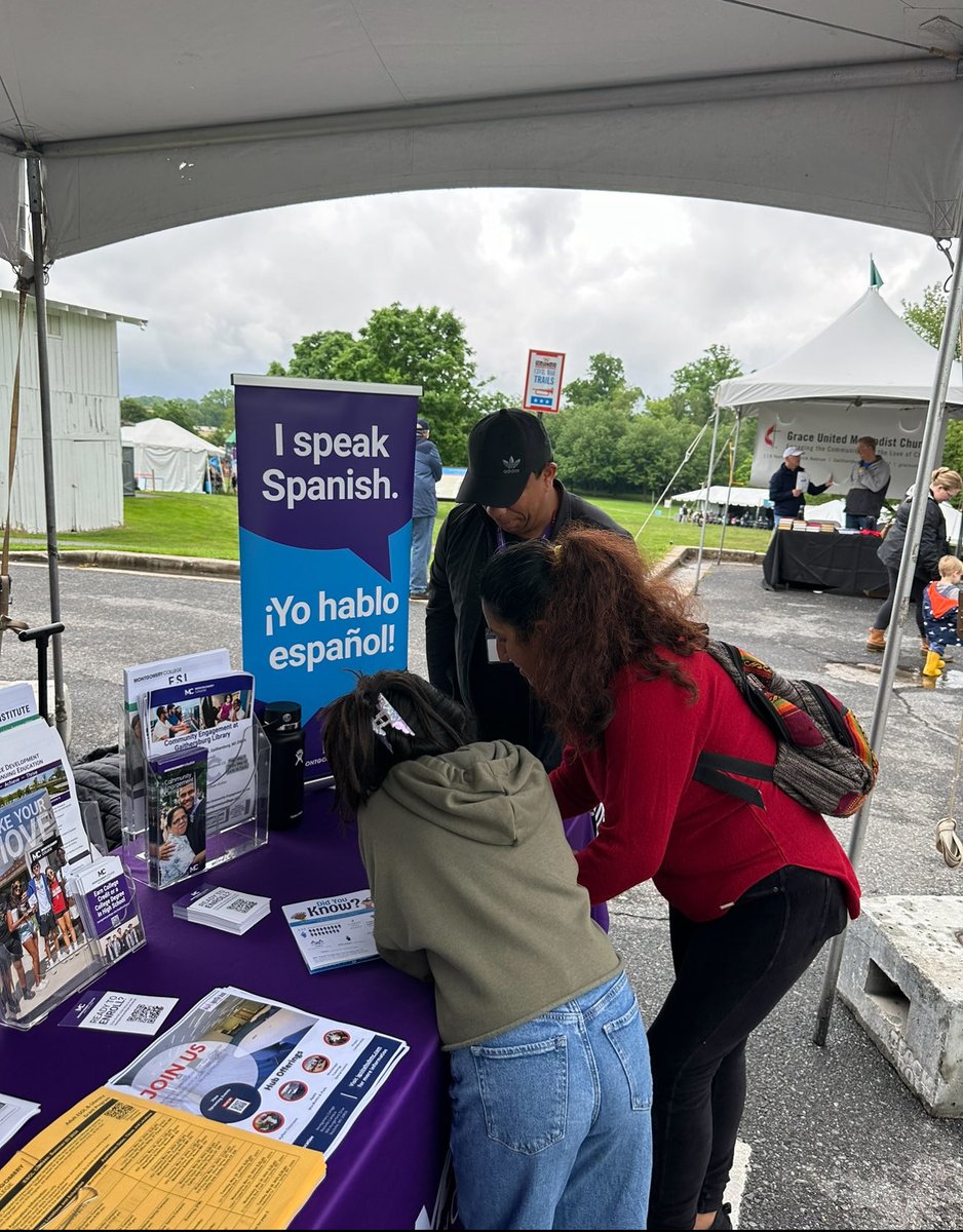 15th Annual Gaithersburg Book Festival today! ⁦@MCEngage⁩ team was excited to assist so many participants to explore career pathways. Thank you to ⁦@BrookeELierman⁩ for stopping by and encouraged our work! ⁦@GburgBookFest⁩ ⁦@montgomerycoll⁩