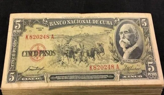 #DatosSinMuela - #EstampasDeMiCuba - Cuba en 1958. Entre 1957 y 1958, el total de depósitos en las entidades bancarias cubanas fue superior a mil millones de pesos, de los cuales los bancos cubanos controlaban el 63 %. El peso cubano se cotizaba a la par con el dólar. En 1958,