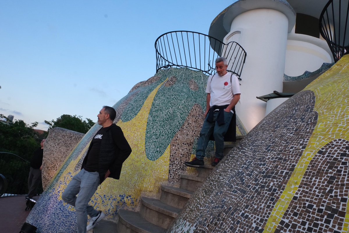 #NitdelsMuseusSJD Can Negre i la Torre de la Creu han tornat a ser protagonistes de La Nit dels Museus 2024. Hem visitat les dues cases acompanyats de personatges relacionats amb la seva història i a Can Negre també s'han fet tallers de gravat #santjoandespí