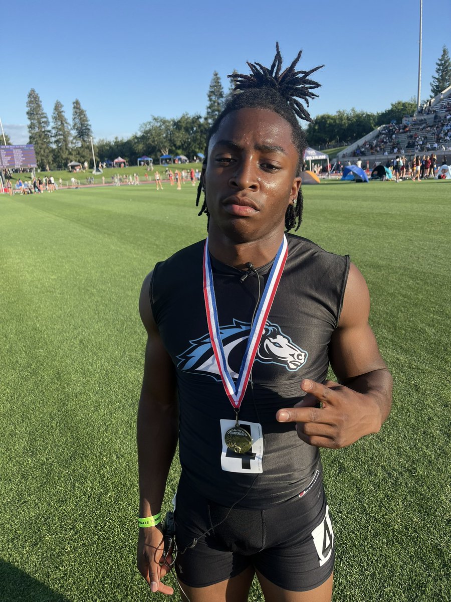 Clovis North sophomore Tyree Sams just won the 100m title at the Central Section Masters meet with a time of 10.6 seconds. Sams will be the fastest high schooler in the Valley at next week’s State meet.
