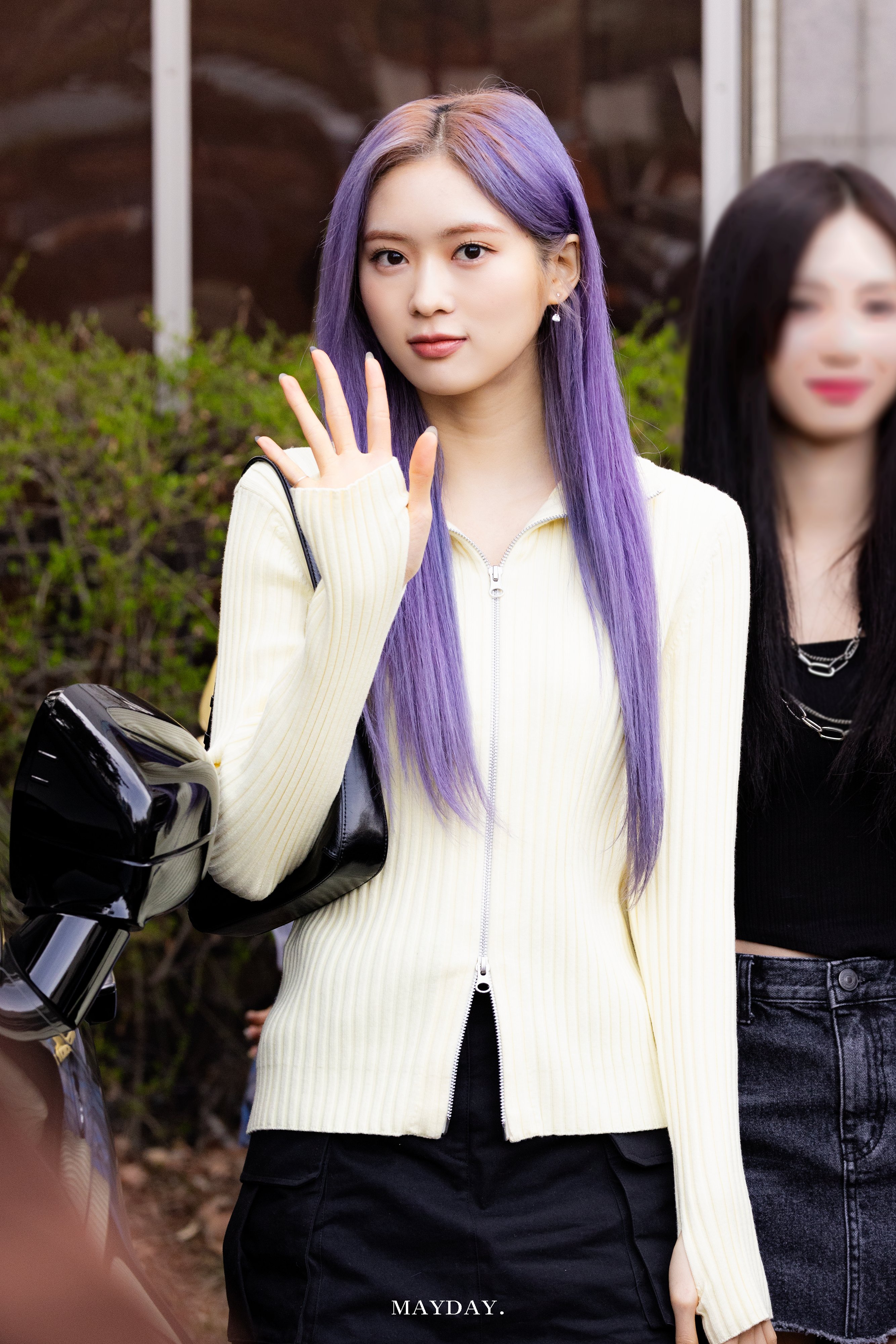 GN502zHa4AAh_99?format=jpg&name=4096x4096