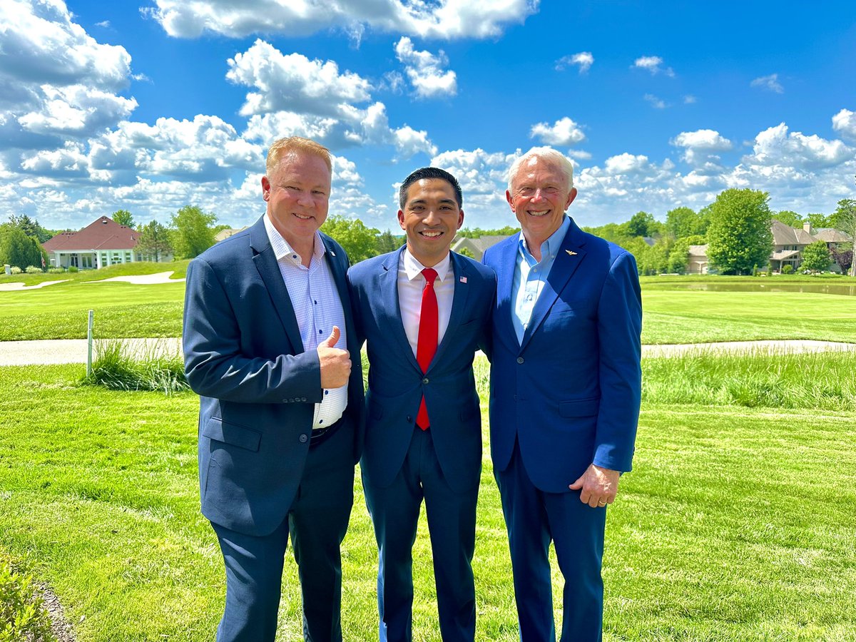 Thank you to @SteveWilsonOH for hosting today’s reception in support of @OrlandoSonza!

And thank you to special guests, @JackBergman_MI1 and @WarrenDavidson!

#OrlandoSonza
#OrlandoSonzaForCongress
#OH1
#WarrenCountyOhio
#Republican
#Conservative