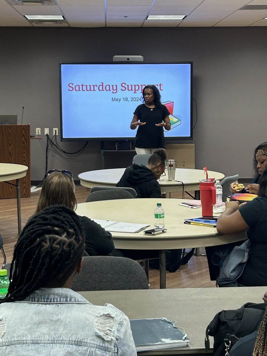 Thank you @angelajw97 for talking about small group instruction and remediation with teachers for our final @JEFCOED Saturday Support day #NontraditionalPathway #HeartForStudents @Jefcoed6_12