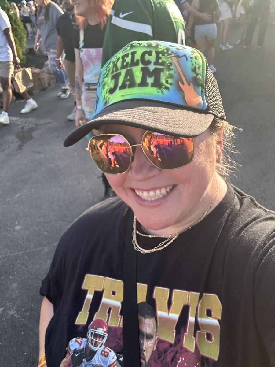 McKenzie tweet media