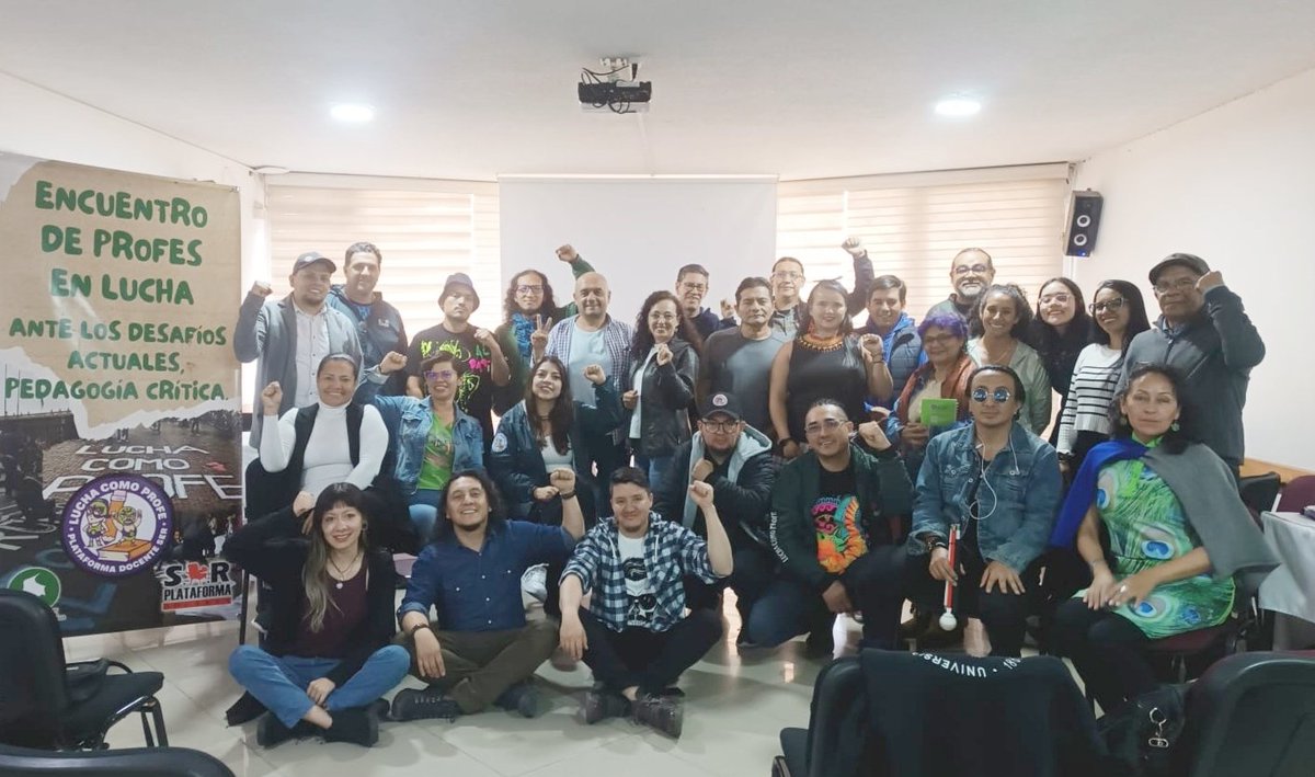 SerPlataforma's tweet photo. El día de hoy se llevó a cabo el Encuentro de Profes en Lucha, muchos valiosos aportes, que hicieron de este evento un aporte a la organización magisterial, gracias a todxs lxs profes por su participación, seguiremos educando y luchando! @agrodescendient @gustanizo @KarlAvgvztvx https://t.co/j3Hzk6Yb8B