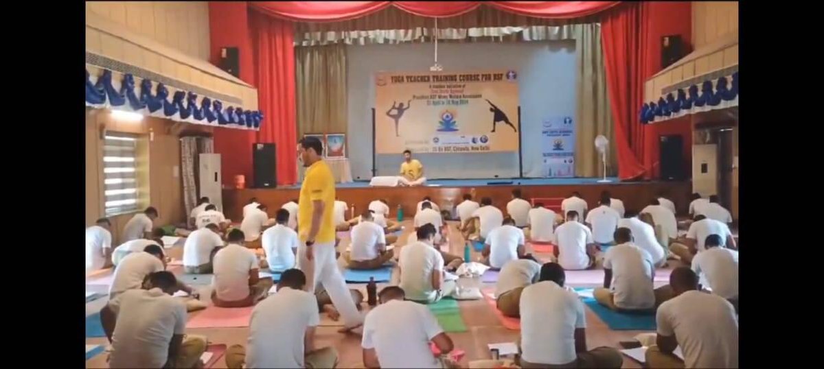 🌿 From 21 April to 18 May, BSF personnel embraced yoga to enhance their physical, emotional, and mental health. #YogaTrainingInBSF #PresidentBWWA #SmitaAgrawal