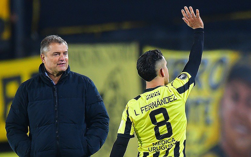 El mejor DT y el jugador más desequilibrante del mercado de pases, y ambos son Carboneros. @OficialCAP 🖤💛