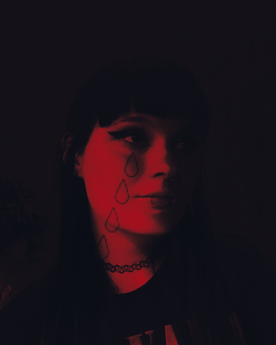 DefinitelyLunaa's tweet image. A portrait of me or something