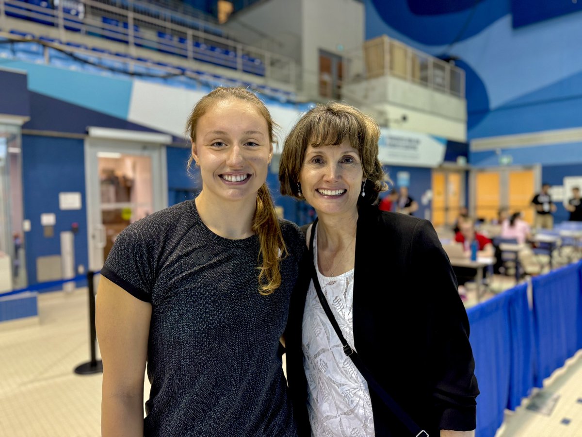 How good is this! 

Last night Brooklyn Douthwright became the first New Brunswicker to qualify for the Olympics since the great Marianne Limpert last did it.

And Limpert is here at the pool tonight as part of alumni celebrations. Great moment for these two.