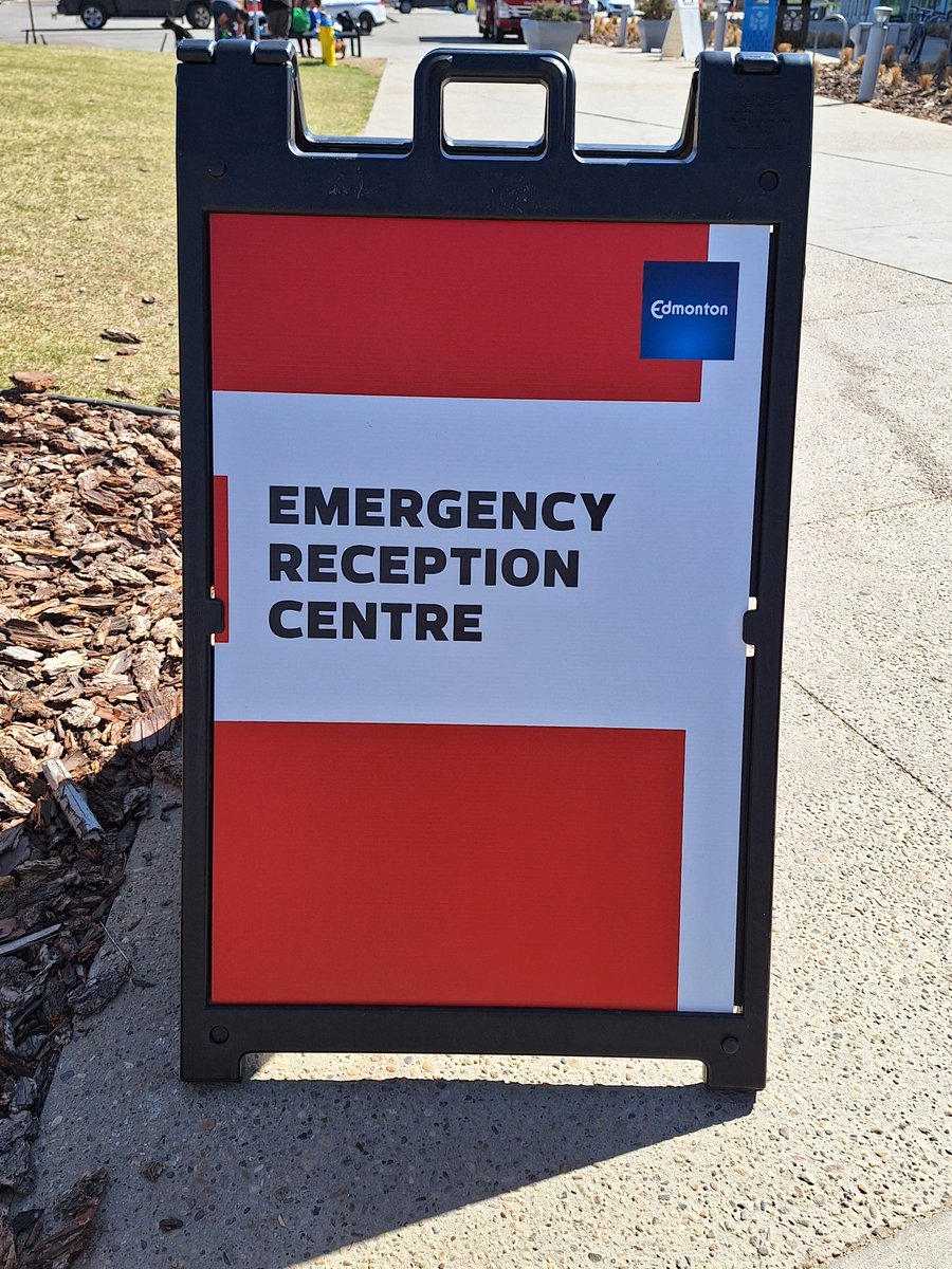 The evacuation order for the @RMWoodBuffalo has ended. Area residents may now return home. All services provided at the @CityofEdmonton Reception Centre will end at 10 p.m. today. For more info, visit rmwb.ca/Alerts and edmonton.ca/WildfireEvacua…. #ymm #yeg #rmwb