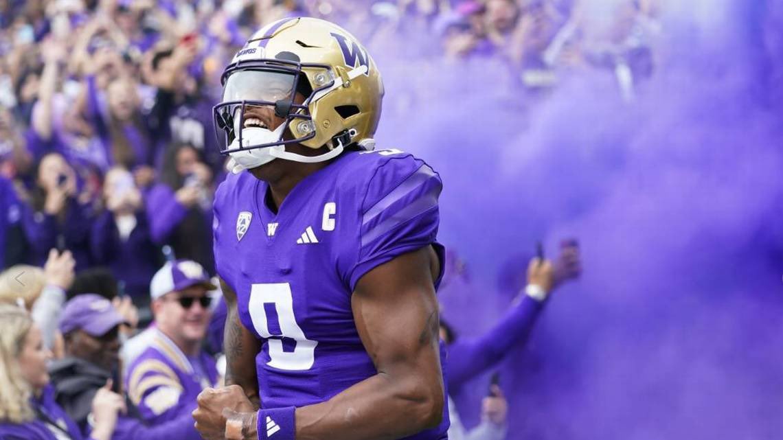 After a great conversation on the phone with @CoachPaopao I am blessed to receive a offer from @UW_Football #PurpleReign #GoDawgs @iamcoachMB @Coach_Brentley @CoachNorris34 @aggiefootball05