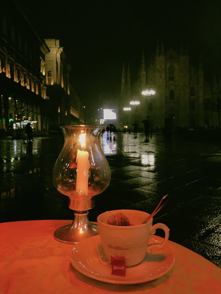 OsmPin's tweet image. أنا وأنتِ في ساحةِ الدومُو
وكوبٌ مِن الشاي ثالِثُنا ☕️ '