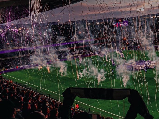 KjellLanoye's tweet photo. Dat het Lotto Park op zijn grondvesten zal daveren morgenavond. ποΈπ₯ππ€ #RSCA #COYM #ANDClu #GoFor35 https://t.co/8BNPTmf5lJ
